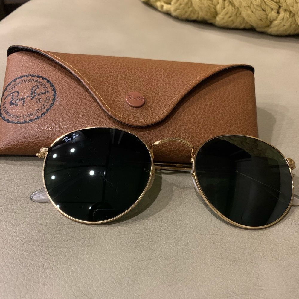 RayBan Women’s Rounded Aviator Sunnies